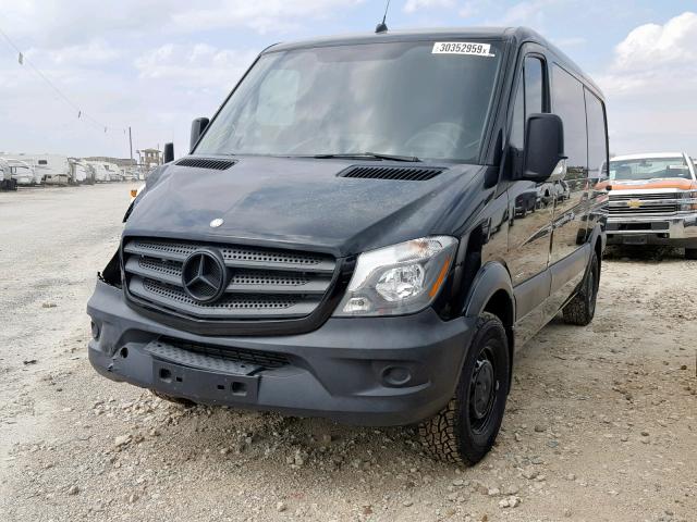 WD4PE7CC9E5941624 - 2014 MERCEDES-BENZ SPRINTER 2 BLACK photo 2