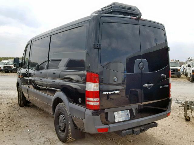 WD4PE7CC9E5941624 - 2014 MERCEDES-BENZ SPRINTER 2 BLACK photo 3