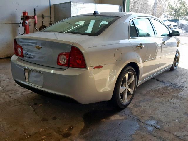 1G1ZC5E0XCF311417 - 2012 CHEVROLET MALIBU 1LT 银色 照片 4