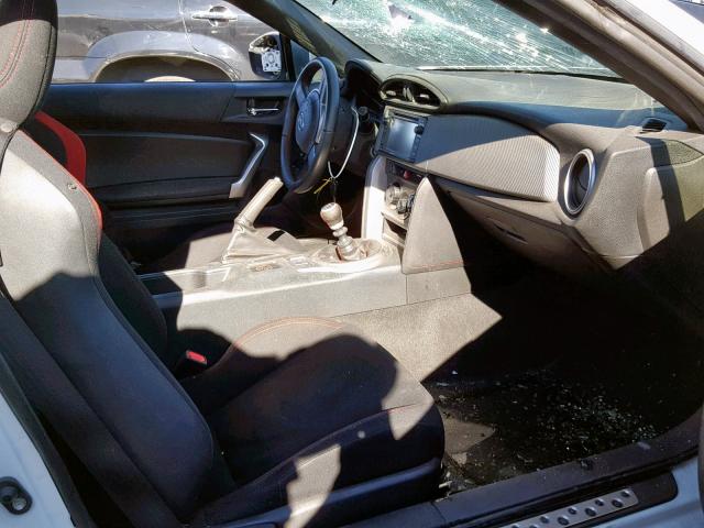 JF1ZNAA17F9702204 - 2015 TOYOTA SCION FR-S WHITE photo 5