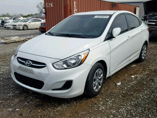 KMHCT4AE1GU163793 - 2016 HYUNDAI ACCENT SE WHITE photo 2