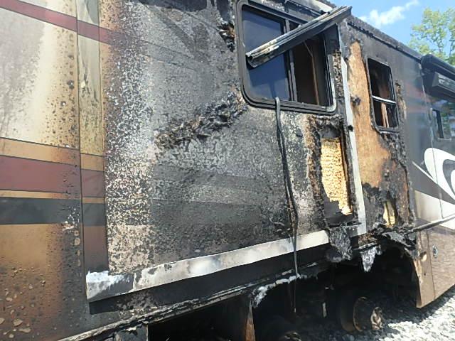 1RF14541X91049280 - 2009 ROADMASTER RAIL MONOCOQUE TWO TONE photo 9