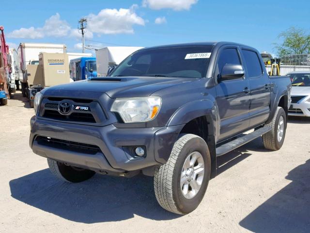 3TMJU4GN8CM135424 - 2012 TOYOTA TACOMA DOU GRAY photo 2