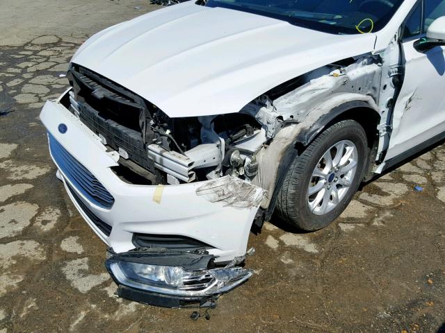 1FA6P0G7XF5110337 - 2015 FORD FUSION S WHITE photo 9