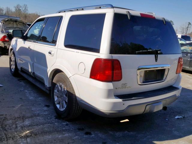 5LMFU27R94LJ19354 - 2004 LINCOLN NAVIGATOR 白色 照片 3