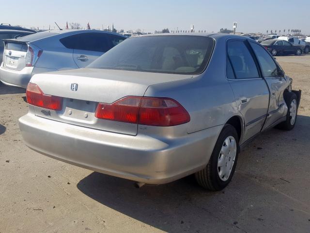 1HGCG5640WA268440 - 1998 HONDA ACCORD LX  photo 4