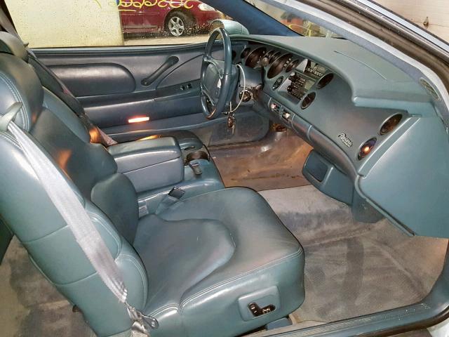 1G4GD22K5S4720852 - 1995 BUICK RIVIERA SILVER photo 5