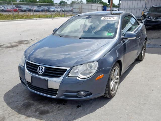 WVWFA71F98V039784 - 2008 VOLKSWAGEN EOS LUX 灰色 照片 2