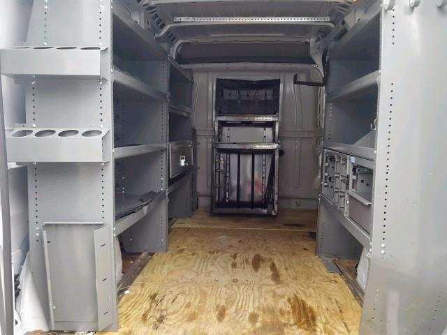 3C6TRVDG6JE139234 - 2018 RAM PROMASTER 白色 照片 9