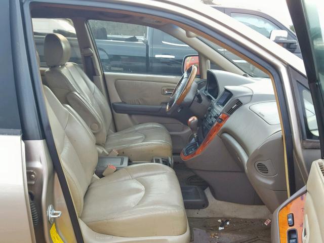 JTJGF10U120131055 - 2002 LEXUS RX 300 TAN photo 5