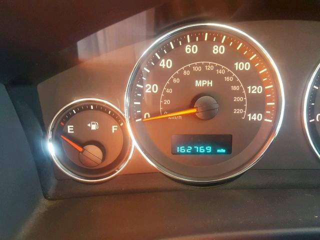 1J8HG48K97C597971 - 2007 JEEP COMMANDER SILVER photo 8