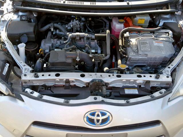 JTDKDTB32D1041963 - 2013 TOYOTA PRIUS C SILVER photo 7