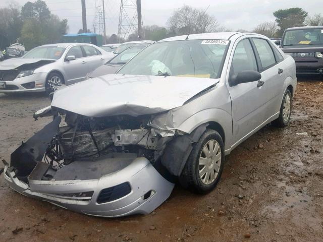 1FAFP34NX5W115471 - 2005 FORD FOCUS ZX4 GRAY photo 2