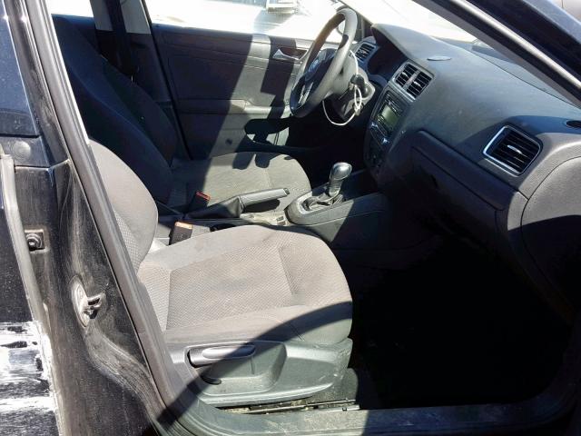 3VW2K7AJXCM360605 - 2012 VOLKSWAGEN JETTA BASE BLACK photo 5