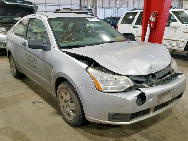 1FAHP32N78W289238 - 2008 FORD FOCUS S/SE SILVER photo 1