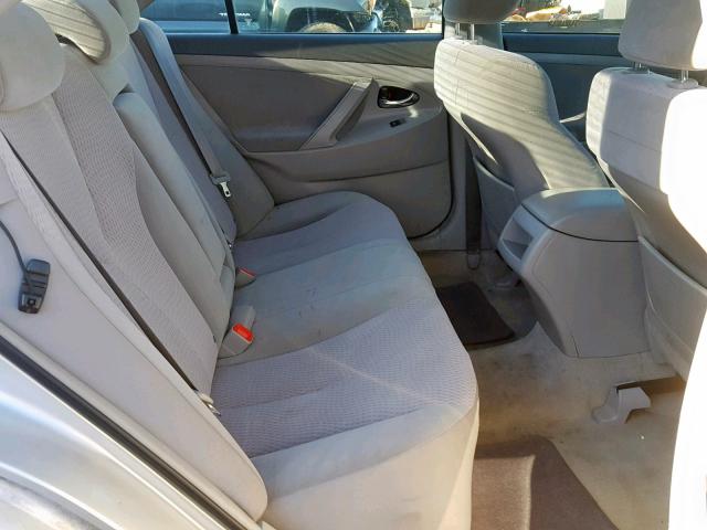 4T1BF3EKXBU129695 - 2011 TOYOTA CAMRY BASE SILVER photo 6