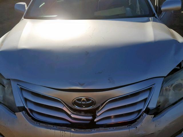 4T1BF3EKXBU129695 - 2011 TOYOTA CAMRY BASE SILVER photo 7