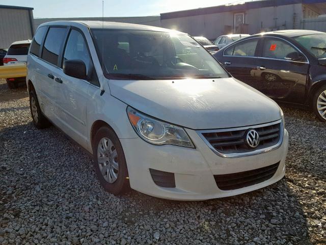 2V4RW4D16AR395251 - 2010 VOLKSWAGEN ROUTAN S WHITE photo 1