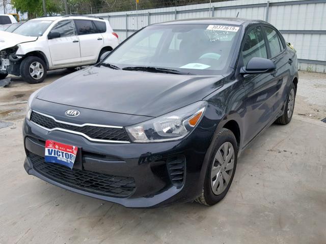 3KPA24AB8JE071106 - 2018 KIA RIO LX BLACK photo 2