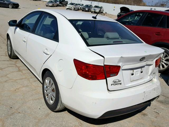 KNAFU4A22A5844449 - 2010 KIA FORTE EX WHITE photo 3