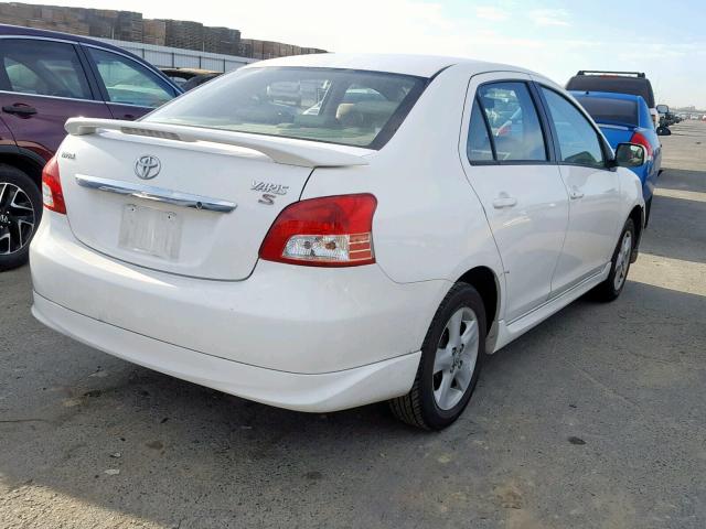 JTDBT923871157565 - 2007 TOYOTA YARIS WHITE photo 4