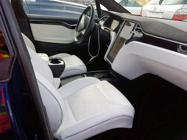 5YJXCBE23GF015602 - 2016 TESLA MODEL X BLUE photo 5