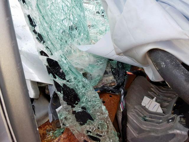 1GNDV33L56D127085 - 2006 CHEVROLET UPLANDER L 银色 照片 8