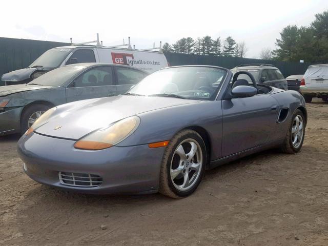 WP0CA29892U624485 - 2002 PORSCHE BOXSTER GRAY photo 2