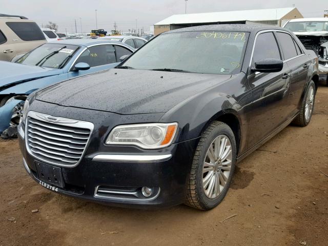 2C3CCARG3DH581087 - 2013 CHRYSLER 300 BLACK photo 2