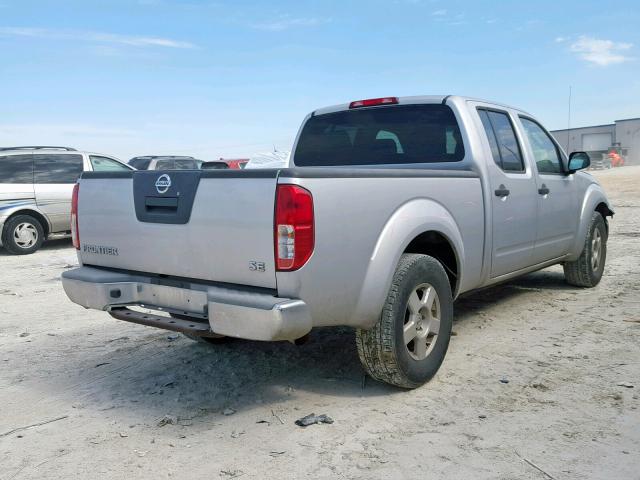 1N6AD09U68C407374 - 2008 NISSAN FRONTIER C SILVER photo 4