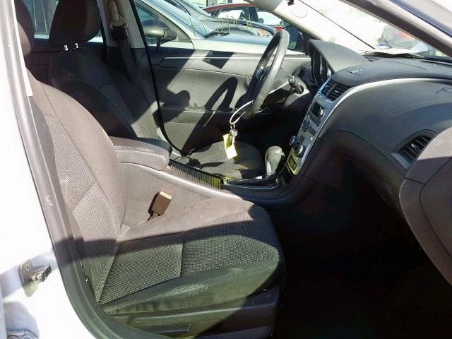 1G1ZC5E05CF161121 - 2012 CHEVROLET MALIBU 1LT 白色 照片 5