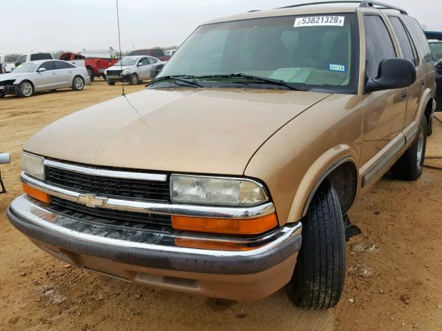 1GNCS13W9X2140793 - 1999 CHEVROLET BLAZER TAN photo 2