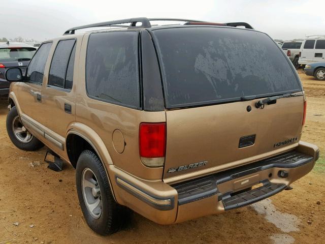 1GNCS13W9X2140793 - 1999 CHEVROLET BLAZER TAN photo 3