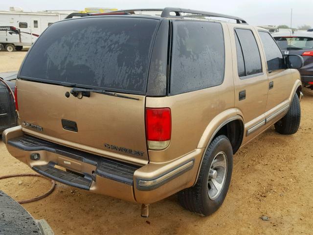 1GNCS13W9X2140793 - 1999 CHEVROLET BLAZER TAN photo 4