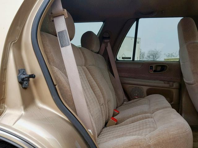 1GNCS13W9X2140793 - 1999 CHEVROLET BLAZER TAN photo 6