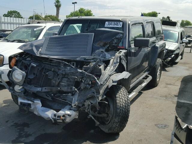 5GTEN13E298144158 - 2009 HUMMER H3 BLACK photo 2