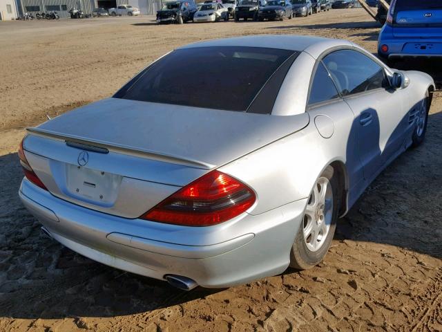 WDBSK75F03F029698 - 2003 MERCEDES-BENZ SL 500R SILVER photo 4