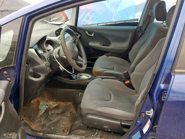 JHMGE8H24AS003542 - 2010 HONDA FIT BLUE photo 5