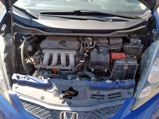 JHMGE8H24AS003542 - 2010 HONDA FIT BLUE photo 7