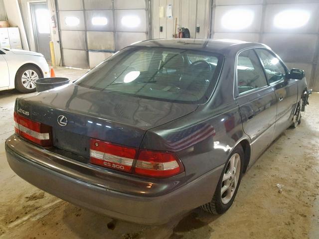 JT8BF28G2Y0251228 - 2000 LEXUS ES 300 GRAY photo 4