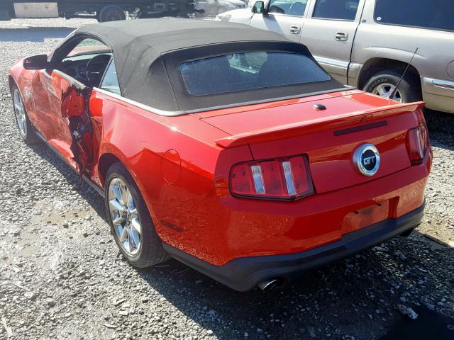 1ZVBP8FF6B5124579 - 2011 FORD MUSTANG GT RED photo 3