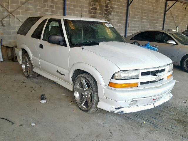 1GNCS18W02K103763 - 2002 CHEVROLET BLAZER WHITE photo 1