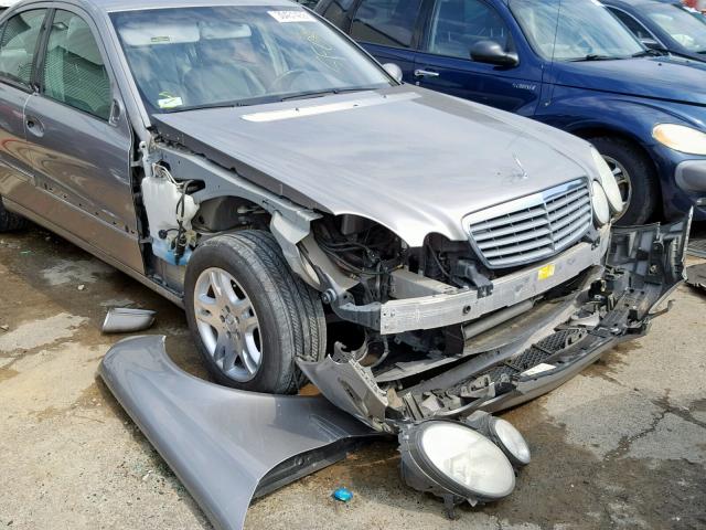 WDBUF65J25A644135 - 2005 MERCEDES-BENZ E 320 GRAY photo 9