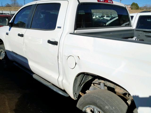 5TFDW5F10EX357612 - 2014 TOYOTA TUNDRA CRE WHITE photo 9