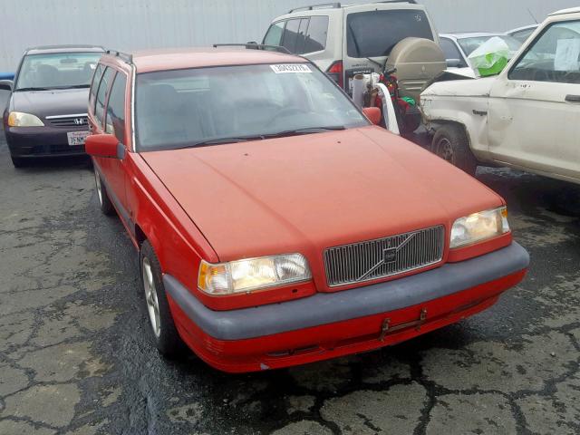 YV1LW5544T2262160 - 1996 VOLVO 850 BASE RED photo 1