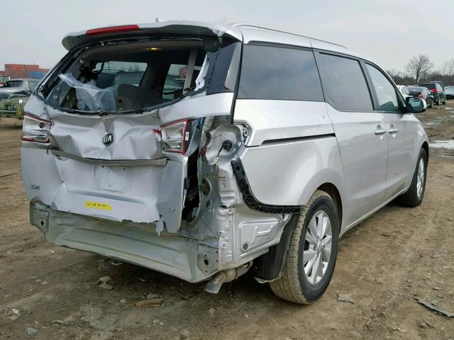 KNDMB5C14G6142727 - 2016 KIA SEDONA LX SILVER photo 4