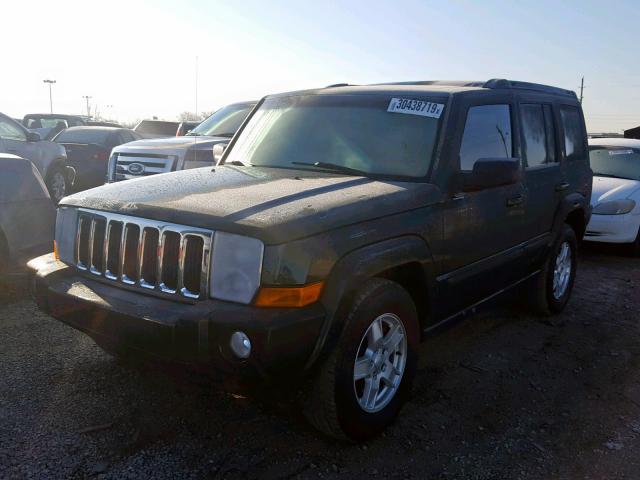 1J8HG48KX8C142418 - 2008 JEEP COMMANDER GREEN photo 2