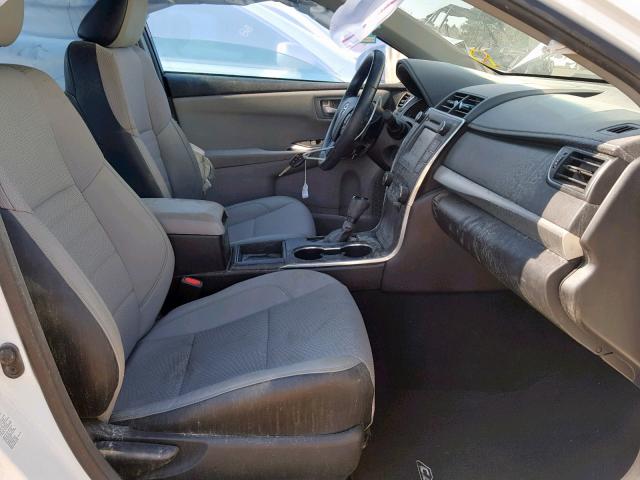 4T1BF1FKXGU142392 - 2016 TOYOTA CAMRY LE თეთრი ფოტო 5