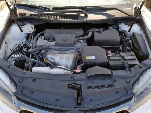 4T1BF1FKXGU142392 - 2016 TOYOTA CAMRY LE თეთრი ფოტო 7