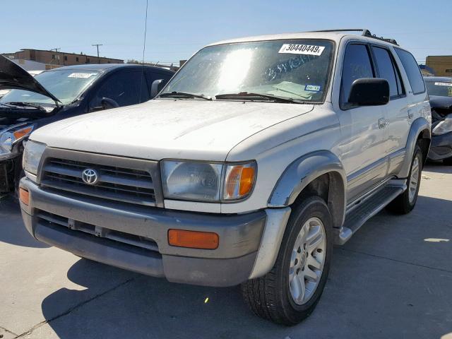 JT3GM84R5W0019876 - 1998 TOYOTA 4RUNNER WHITE photo 2